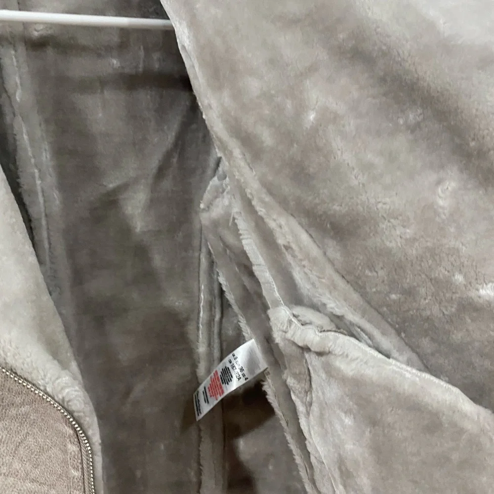 Jacket - Picture 5 of 5